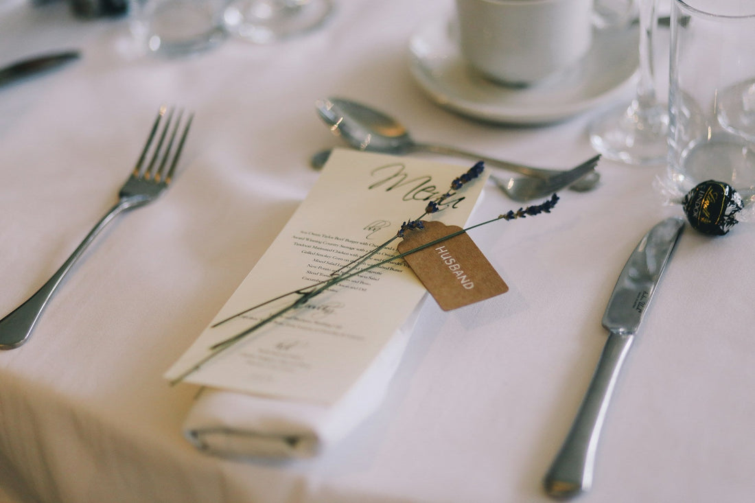 Ways Wedding Menu Cards Help Guests During Spring Receptions